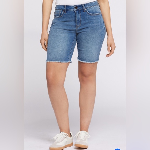 SUNSET BERMUDA SHORTS IN THE COLOR MINERS - Picture 13 of 14